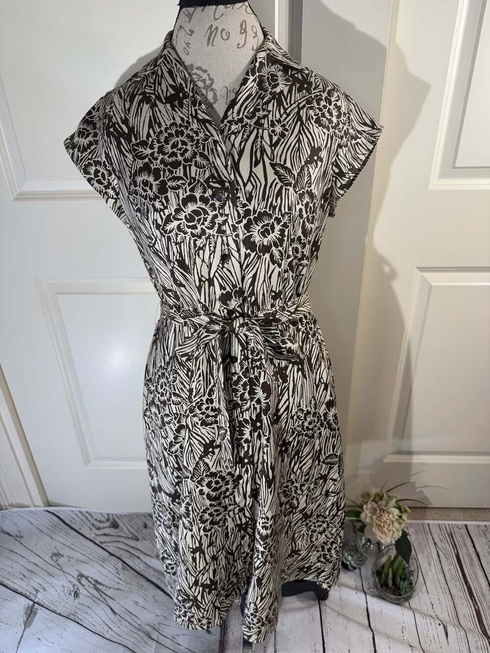 Kate Hill Petite 100% Silk Floral Print Button-Front Dress Size 8P